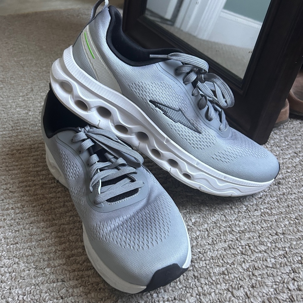 Avia tennis shoes men’s running athletic size 11